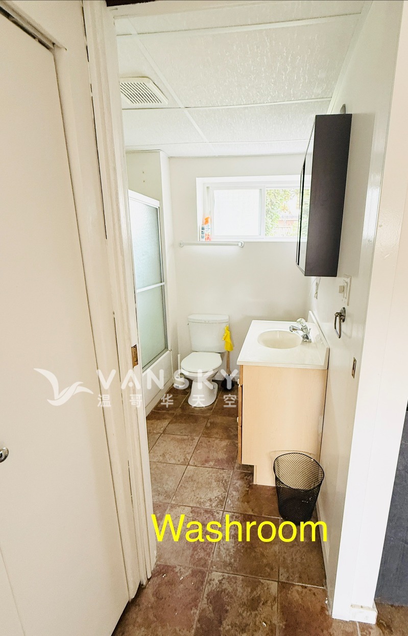 260703123337_06 washroom.jpg